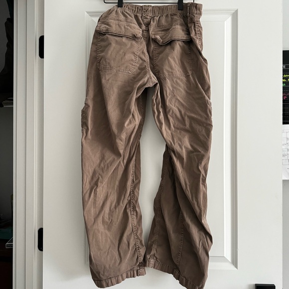 Low Rise Baggy Cargo Pants - Picture 5 of 5